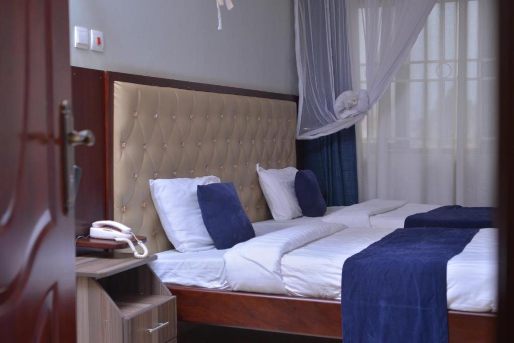 Keba Xpress Hotel - Entebbe Eksteriør bilde